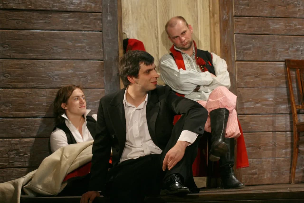 Ciemno spektakl - tajemnice, które zmieniają spojrzenie na życie w wiosce